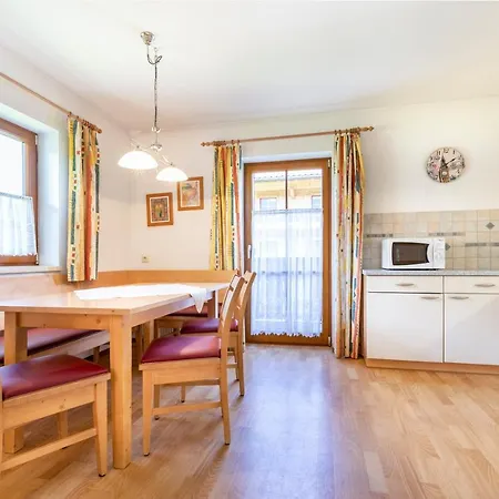 Fingerhof Apartment *